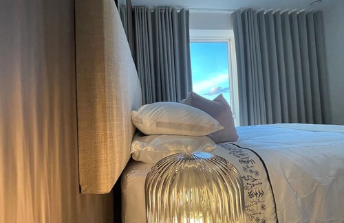 Sutton Cross Casa | Stylish and cosy new flat near Dublin Airport and City Center