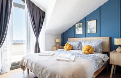 Esentepe Apartamento | Minerva - 2BD Charming Apt w/ King Bed & AC