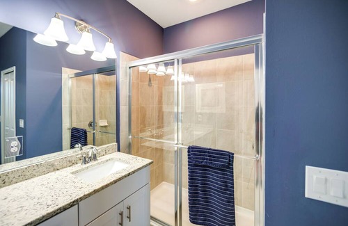 Gateway Casa | Fort Myers Retreat: Screened Porch & Resort Perks!