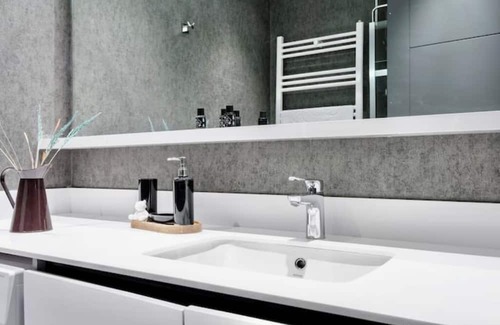 Kagithane Apartamento | Zen - 1BD Apt w/ City Views & Balcony