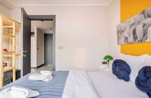 Kagithane Apartamento | Zen - 1BD Apt w/ City Views & Balcony
