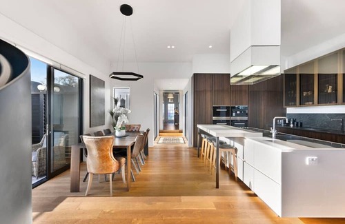 Auckland Casa | Executive Residence with Spa! Long Stays Welcome