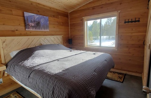 Rea Cabina | Hardrock 50 - # 7 Rustic cabin retreat in the heart of adventure country.
