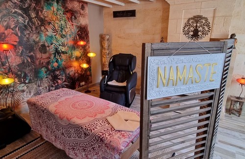 Gauriaguet Casa | Guest House 'Chambre D'hôtes Emeraude' with Shared Pool, Wi-Fi and Air Conditioning