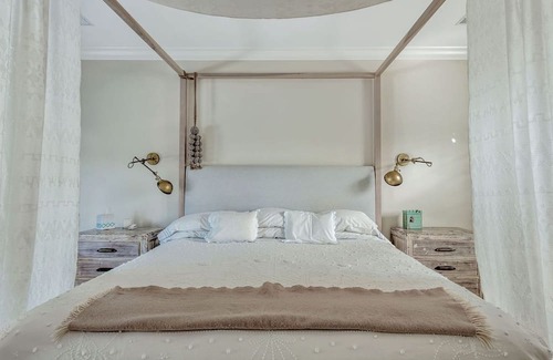 Southend Casa | Dreamy Sunrise Villa - Pool + Incredible Views!