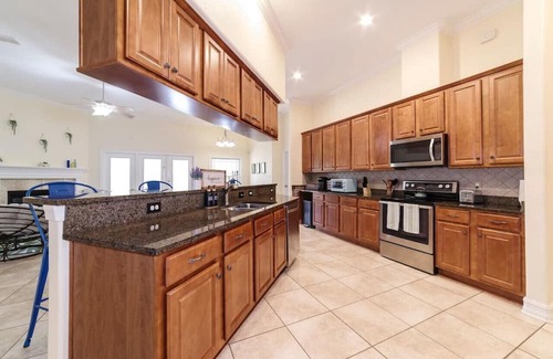Tallahassee Casa | 347) Perfect for groups- 5 beds!