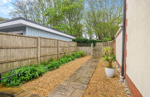 Overstrand Cabaña | 2 bedroom accommodation in Overtrand, near Cromer