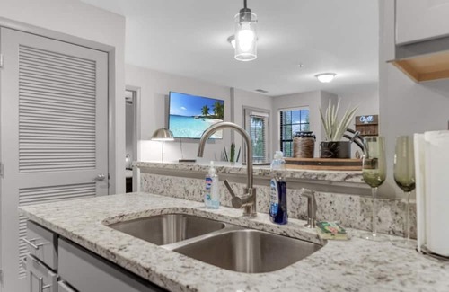 Sherwood Park Apartamento | Modern 1 br/58’ tv/ fast wifi and