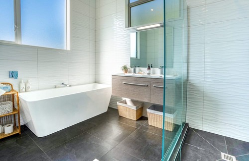 Tutukaka Casa | Tutukaka 200m from the beach Beautiful home super relaxing in a quiet bay