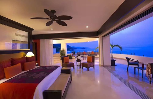 South Shore Hotel Area Complejo | Garza Blanca: The Grand Penthouse Suite. New Years