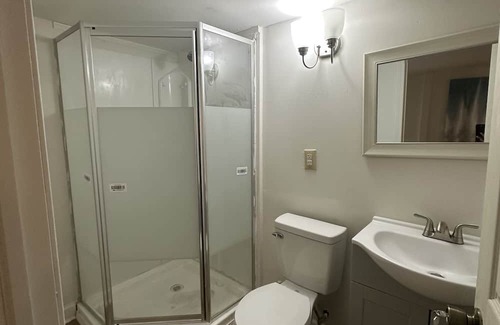 Easton Casa | Cozy and comfortable guest suite close to Easton and Airport.