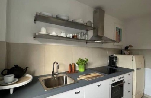 Friedenweiler Apartamento | Apartment 'Obergeschoss' with Lake View, Shared Terrace and Wi-Fi