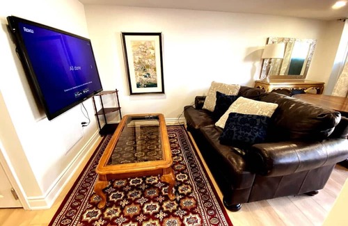 Winona Casa | Stylish Deluxe 2BR Guest Suite