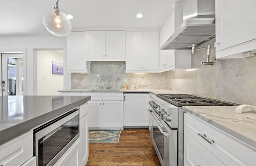 Tarrytown Casa | Bowman Bungalow Near Downtown Austin