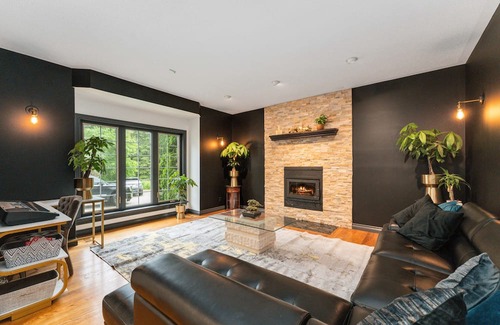 Munster Hamlet - Richmond Casa | 8000+ sq ft MANSION with indoor pool for 20+ guests! The Sens old Party House!