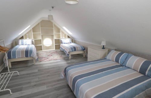 Jamestown Cabaña | KILCLARE LODGE, character holiday cottage in Kilclare, County Leitrim