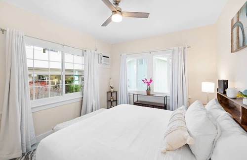 McCully - Moiliili Casa | Charming 4BR/2BA Hawaii House - Ideal for Families, Close to Attractions