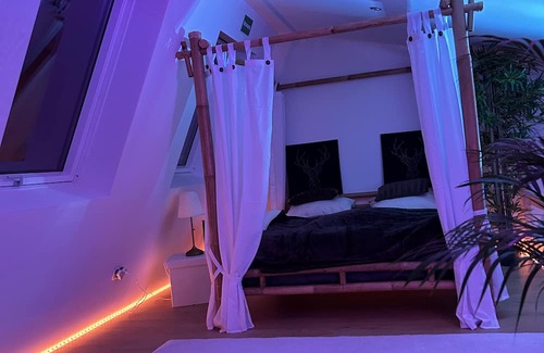 Ahlen Apartamento | Luxuriöse Wellness Suite mit Whirlpool und Sauna