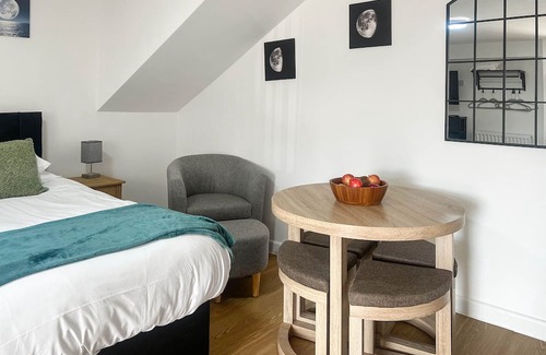 Blackwood Cabaña | Experience the tranquillity of Honeymead, a charming holiday retreat in Blackwood, perfectly situate