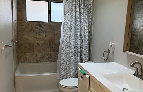 Des Moines Casa | Cozy home away from home