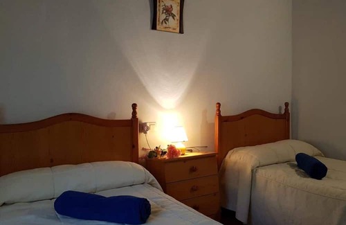 Jimena de la Frontera Casa | Holiday Home 'Casa El Horno' with Mountain View, Private Pool and Wi-Fi