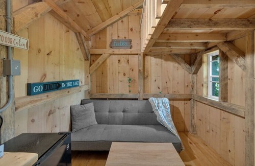 Caledon Cabina | Cozy Cabin - 1BR - Lake Access - Fire Pit