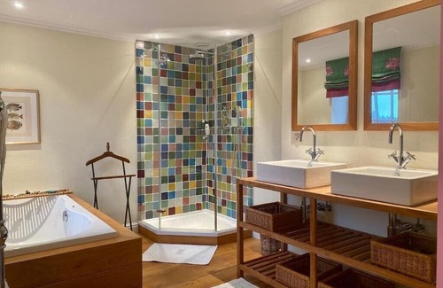 Hockai Casa | Luxurious cottage right next to great hiking trails and racetrack action