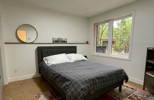 Gore Cabaña | Beautiful brand new cottage in Gore, with spa and private access to Lake Baron
