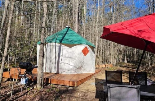 Morganton Alquiler De RV | Yurt at Lake James and Fonta Flora hiking trail