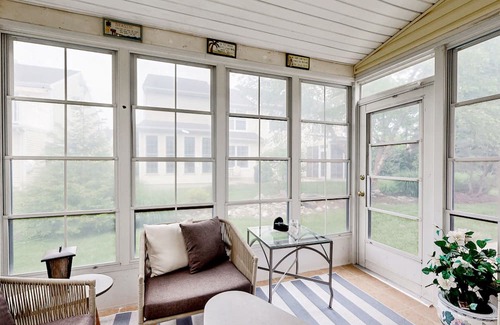 Keys Of Marsh Harbor Casa | Keys of Marsh Harbor townhome with pool/tennis access, private patio & fireplace