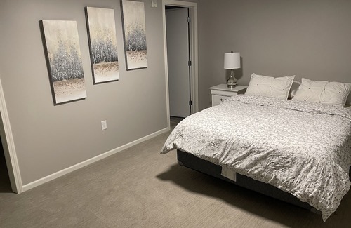 Downtown St. Paul Apartamento | Downtown Furnished 2BR, 2BA Apt 103 by R7 Lofts