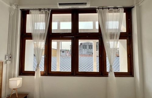 Pom Prap Sattru Phai Casa | Sabay Home