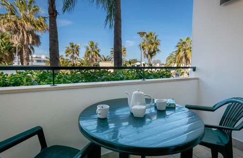 Lagos Apartamento | Apt. Ancora Garden, 2 bed with communal pool and near the beach