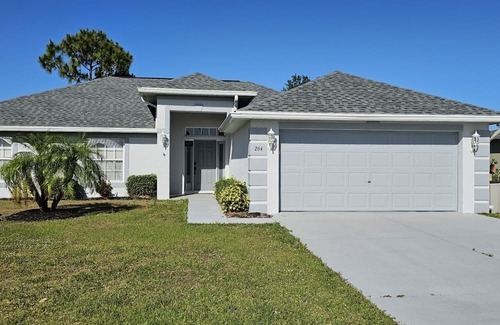 Deep Creek Casa | 4 Beds, 2 Full Bathroom single family home in Deep Creek Punta Gorda FL 33983