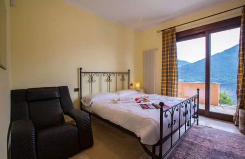 Cressogno Casa | Vacation home for 10 guests with 300m² in Valsolda (121082)