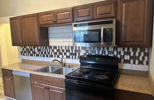 West End Casa | 100 Year Old Historic Gem near Stadium & Marta - 2 Bedroom unit