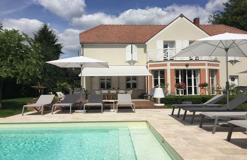 Feucherolles Villa | Jolie Villa Avec Piscine Juste à Côté des Sites Olympiques de Paris 2024