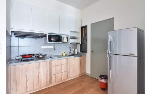 Taman Pertama Apartamento | A Cozy 3BR Apt Near Sunway Velocity, FREE Parking