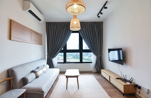 Taman Pertama Apartamento | A Cozy 3BR Apt Near Sunway Velocity, FREE Parking