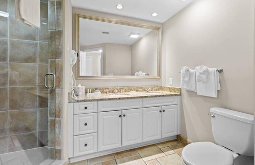 Windy Hill Casa | Aqua Escape: Oceanfront 2BR Condo with King & Queen Beds