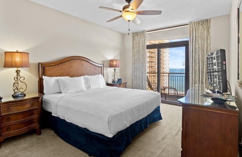 Windy Hill Casa | Aqua Escape: Oceanfront 2BR Condo with King & Queen Beds