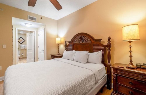 Windy Hill Condominio | 10th Floor Retreat: Oceanfront One-Bedroom Condo with Spectacular View