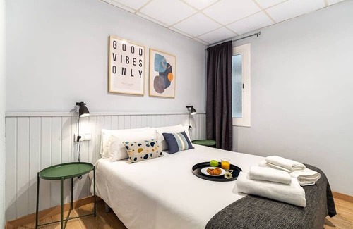 El Guinardo Apartamento | SAGRADA FAMILIA - MODERN 6PP/ WIFI / AC/ SMART TV By MyRentalHost