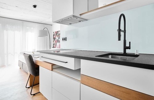 Berg Apartamento | Livisit Bergpartment 36 - Doppelbettzimmer 27 qm - mit Küchenzeile und Bad