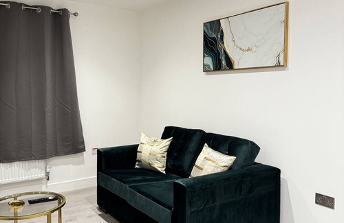 Ashford Apartamento | Heathrow Convenience Haven