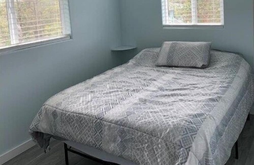 Eden Roc Casa | The Ohana House ByVolcano N Park 2BR 3QBeds 4Cots