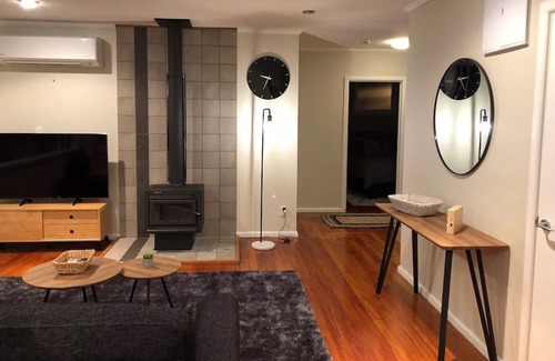Oamaru Casa | The Sea View BnB