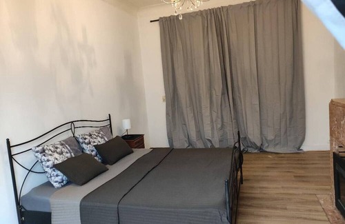 Ganshoren Apartamento | Charming 3 bedroom apartments view of the Koekelberg Basilica