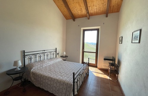 Strevi Otro | Cascina Mezzane - farmhouse sorrounded by vineyards