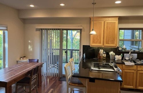 South Lake Tahoe Casa | Expansive mountain views at this modern Tahoe Mountain 2-bedroom home